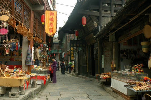 E線(xiàn)：張家界、猛洞河、芙蓉鎮(zhèn)、黃龍洞經(jīng)典四日游（純玩）